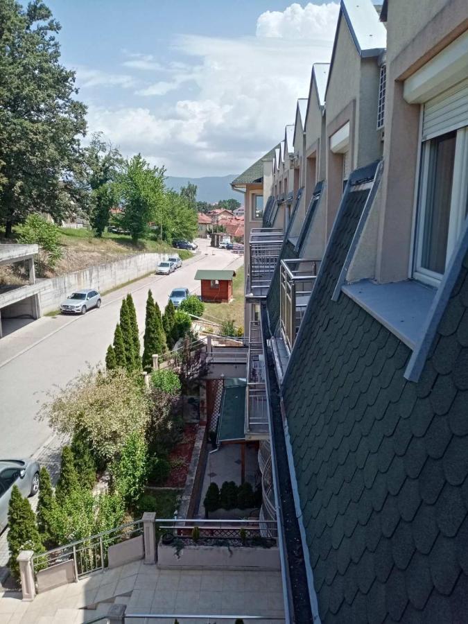 Apartman Romansa Lägenhet Vrnjačka Banja Exteriör bild